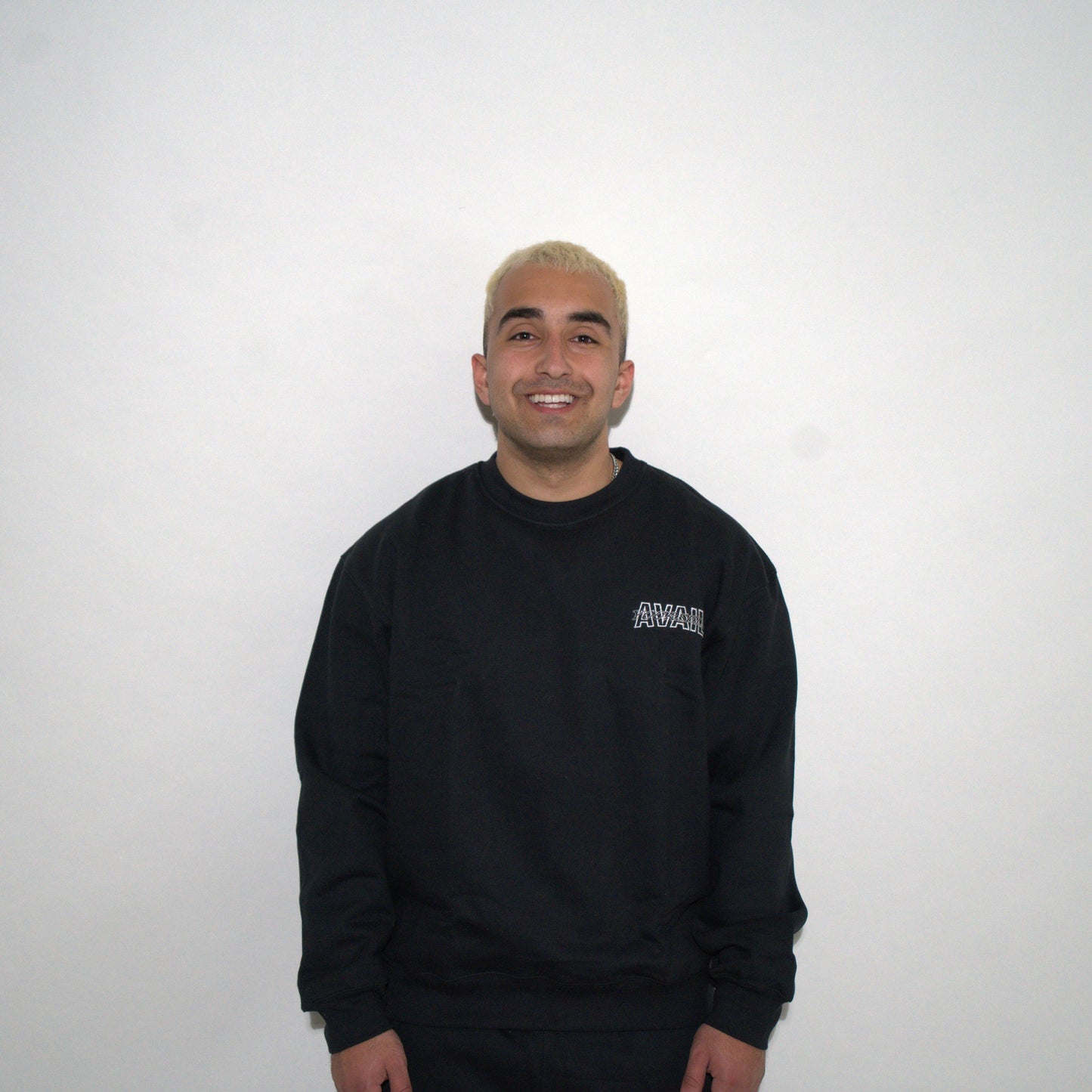 AVAIL YOURSELF SWEATSHIRT - SORT
